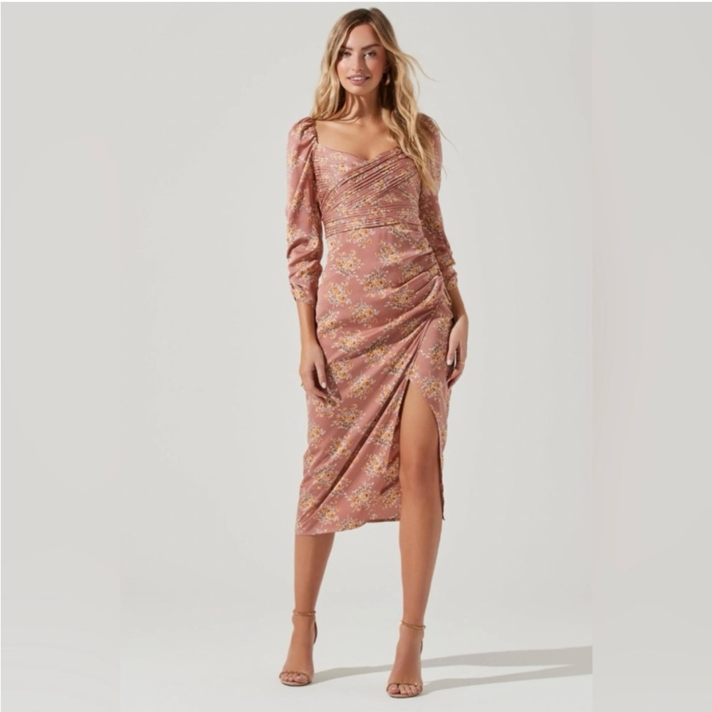 Astr Long Sleeve Floral Dress in Pink and Tan